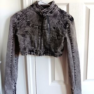 Acid washed crop black denim jacket nwt